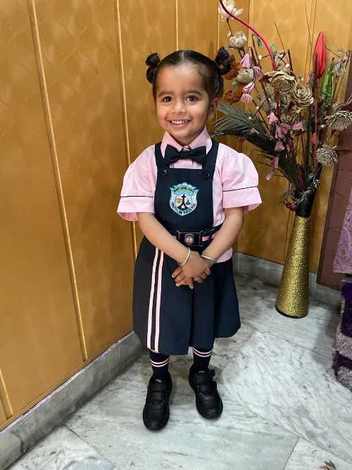 ROSELEEN KAUR